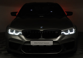 Подержанный автомобиль BMW M5 Sedan 2019 года (27 фото)
