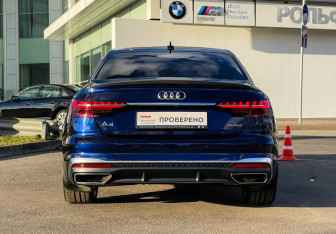 Подержанный автомобиль Audi A4 Sedan 2020 года (6 фото)