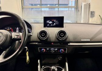 Подержанный автомобиль Audi A3 Hatchback 2016 года (16 фото)