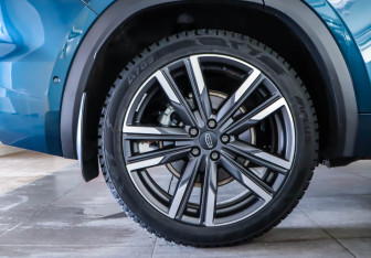 Подержанный автомобиль Geely Monjaro 2023 года (24 фото)
