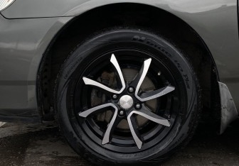 Подержанный автомобиль Toyota Corolla Sedan 2006 года (9 фото)