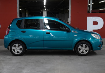 Подержанный автомобиль Chevrolet Aveo Hatchback 2008 года (4 фото)