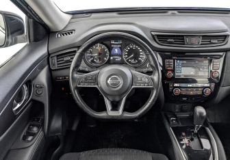 Подержанный автомобиль Nissan X-Trail 2018 года (22 фото)