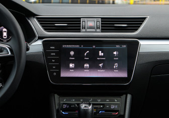 Подержанный автомобиль Skoda Superb Liftback 2020 года (12 фото)