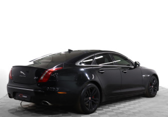 Подержанный автомобиль Jaguar XJ 2015 года (5 фото)