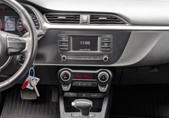 Подержанный автомобиль Kia Rio Sedan 2021 года (16 фото)
