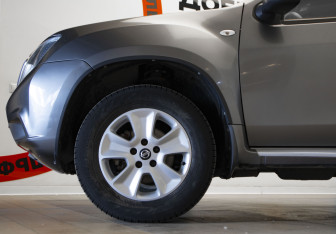 Подержанный автомобиль Nissan Terrano 2019 года (30 фото)