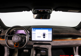 Подержанный автомобиль Zeekr 001 2023 года (12 фото)