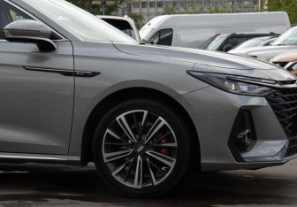 Подержанный автомобиль Chery Arrizo 8 2023 года (21 фото)