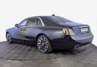 Подержанный автомобиль Rolls-Royce Ghost 2024 года (7 фото)