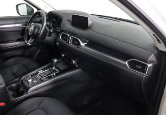 Подержанный автомобиль Mazda CX-5 2019 года (10 фото)