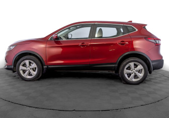 Подержанный автомобиль Nissan Qashqai 2019 года (8 фото)