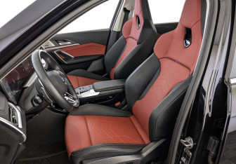 Подержанный автомобиль BMW X1 2024 года (20 фото)