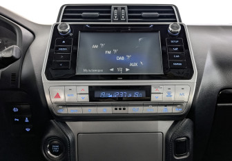 Подержанный автомобиль Toyota Land Cruiser Prado 2019 года (17 фото)