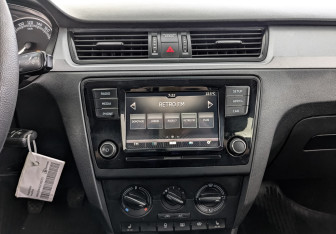 Подержанный автомобиль Skoda Rapid Liftback 2019 года (17 фото)