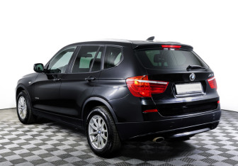 Подержанный автомобиль BMW X3 2013 года (7 фото)