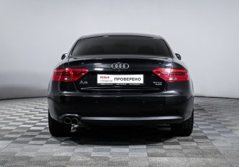 Подержанный автомобиль Audi A5 Coupe 2013 года (6 фото)