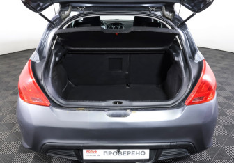 Подержанный автомобиль Peugeot 308 Hatchback 2011 года (9 фото)