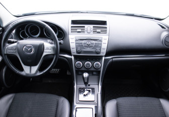 Подержанный автомобиль Mazda 6 Sedan 2008 года (13 фото)
