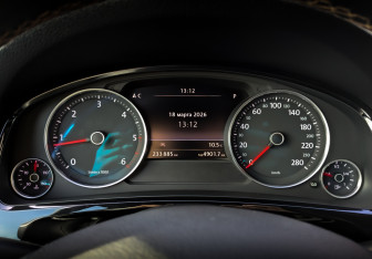 Подержанный автомобиль Volkswagen Touareg 2013 года (13 фото)