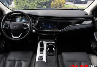 Подержанный автомобиль Omoda S5 2023 года (11 фото)