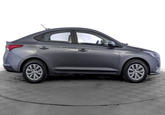 Подержанный автомобиль Hyundai Solaris Sedan 2021 года (4 фото)