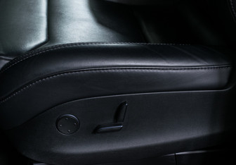 Подержанный автомобиль Tesla Model X 2018 года (19 фото)