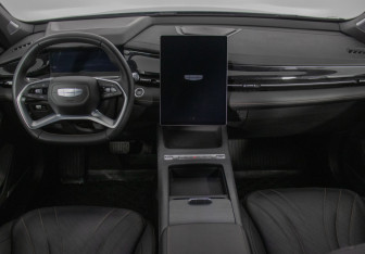 Подержанный автомобиль Geely Preface 2024 года (13 фото)