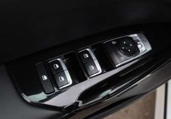 Подержанный автомобиль Kia K5 2021 года (11 фото)