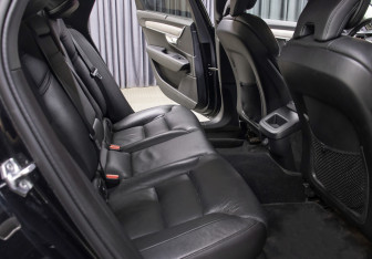 Подержанный автомобиль Volvo S90 2021 года (13 фото)