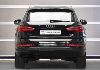 Подержанный автомобиль Audi Q3 2017 года (5 фото)
