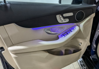 Подержанный автомобиль Mercedes-Benz GLC Coupe 2021 года (18 фото)