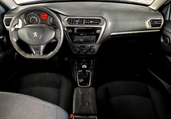 Подержанный автомобиль Peugeot 301 2013 года (11 фото)