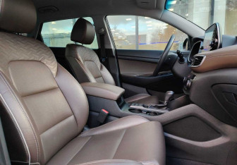Подержанный автомобиль Hyundai Tucson 2020 года (10 фото)