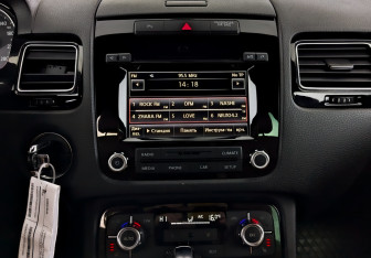 Подержанный автомобиль Volkswagen Touareg 2013 года (15 фото)