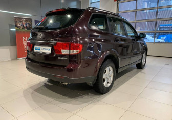 Подержанный автомобиль SsangYong Kyron 2011 года (4 фото)