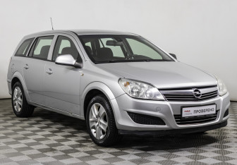 Подержанный автомобиль Opel Astra Wagon 2014 года (3 фото)