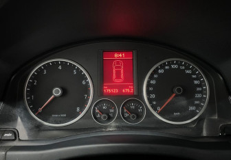 Подержанный автомобиль Volkswagen Tiguan 2008 года (13 фото)