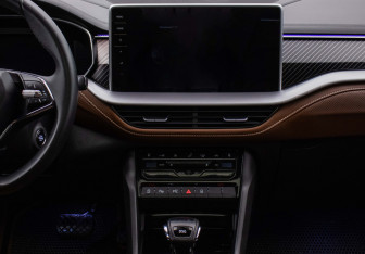 Подержанный автомобиль Skoda Kodiaq 2023 года (15 фото)