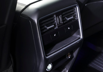 Подержанный автомобиль Porsche Cayenne 2018 года (12 фото)