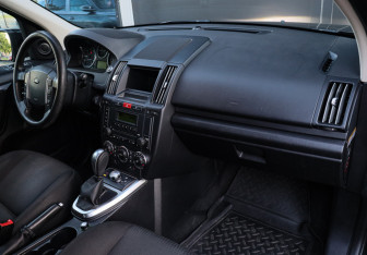 Подержанный автомобиль Land Rover Freelander 2011 года (7 фото)