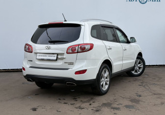 Подержанный автомобиль Hyundai Santa Fe 2010 года (5 фото)