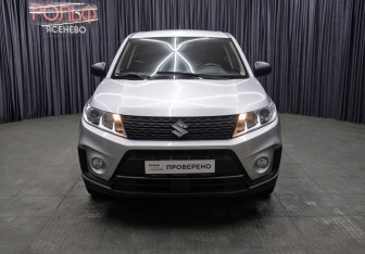 Подержанный автомобиль Suzuki Vitara 2020 года (2 фото)