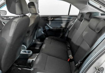 Подержанный автомобиль Skoda Rapid Liftback 2019 года (11 фото)