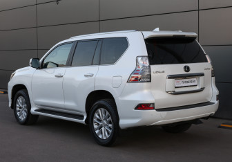 Подержанный автомобиль Lexus GX 2020 года (6 фото)