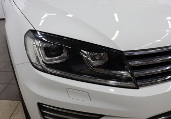 Подержанный автомобиль Volkswagen Touareg 2017 года (26 фото)