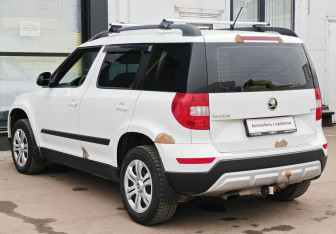 Подержанный автомобиль Skoda Yeti 2015 года (7 фото)
