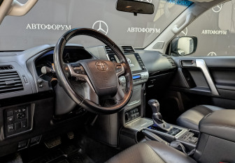 Подержанный автомобиль Toyota Land Cruiser Prado 2021 года (15 фото)