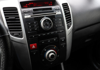 Подержанный автомобиль Kia Venga 2012 года (11 фото)