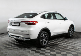 Подержанный автомобиль Haval F7x 2021 года (5 фото)